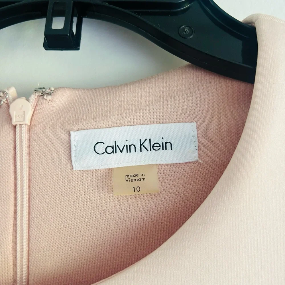 Calvin Klein Sleeveless - Picture 5 of 6